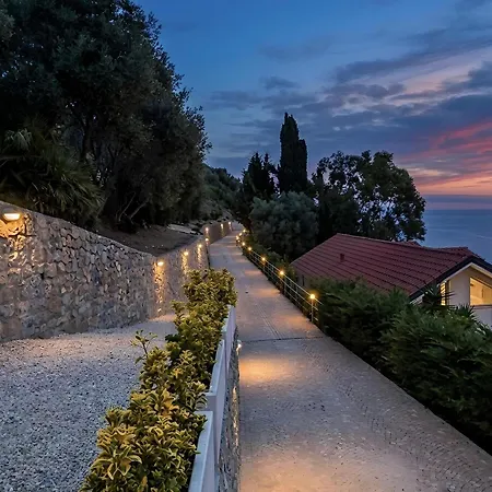Vila Oltremare - Sea View And Infinity Pool